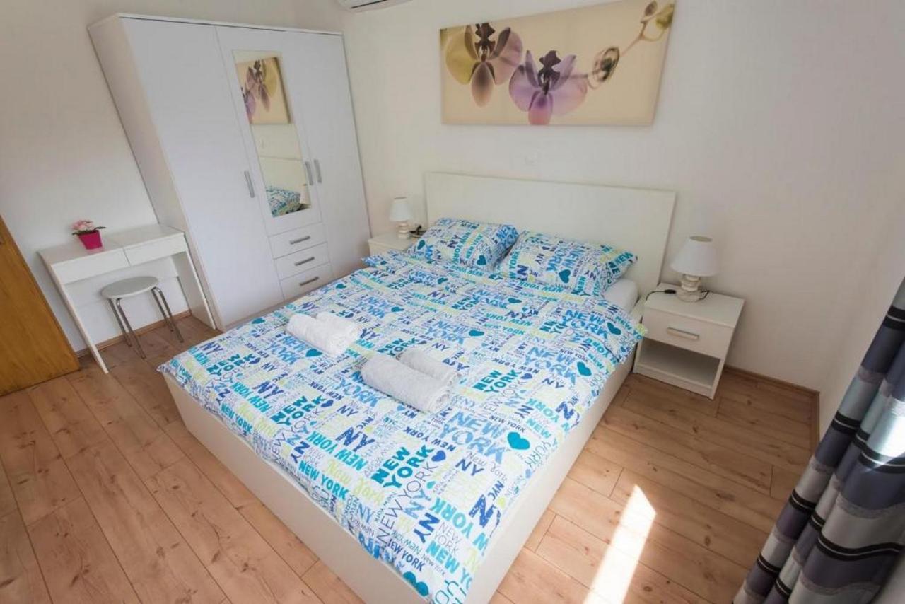 Apartments Villa Ema Zadar Bagian luar foto